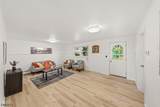 2037 Tampa Ter - Photo 19