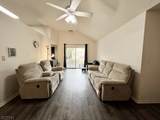 52 Waugh - Photo 8