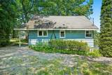 1009 Lakeside Drive East - Photo 2