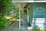 1009 Lakeside Drive East - Photo 3
