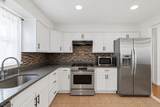 1134 Rivington St - Photo 9