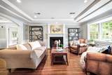 881 Village Green - Photo 5