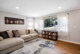 1 Oak Ln - Photo 3