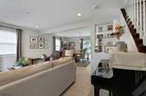15 Lynne Ave - Photo 3