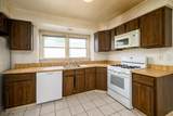 906 Robin Rd - Photo 2
