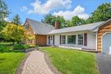 1097 Cambridge Ln - Photo 2