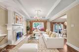 1097 Cambridge Ln - Photo 3