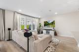 104 Iris Ct - Photo 8