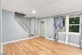 654 Howard St - Photo 3