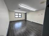 107 Stuyvesant Ave - Photo 3