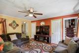 369 Queens Ct - Photo 3