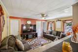 369 Queens Ct - Photo 4