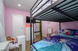 72 Lawrence Dr - Photo 17