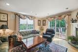 21 Berkeley Square Condo - Photo 19