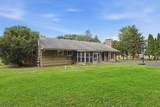 7 Essex Rd - Photo 33