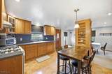 72 Arch St - Photo 15