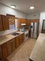 111 Niagara St - Photo 2