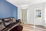 30 Willow St - Photo 5