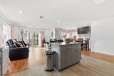 28 Hanford St - Photo 5