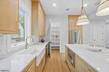 8 Roosevelt Ter - Photo 7