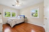 302 Woods End Rd - Photo 17