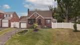 303 Huntington Rd - Photo 2