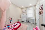 214 W 17Th St - Photo 15