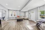 214 W 17Th St - Photo 2