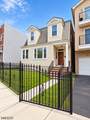 146 Leslie St - Photo 2