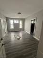 146 Leslie St - Photo 5