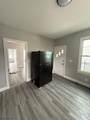 146 Leslie St - Photo 8