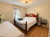 527 Valentine St - Photo 12
