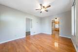 914 Woodlawn Ave - Photo 3