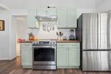 18 Richards St - Photo 8