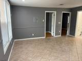 370 Davis Ave - Photo 3