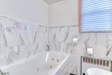 300 Jefferson Ave - Photo 16