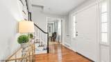 1085 Kenyon Ave - Photo 2