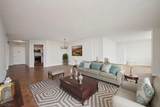 2138 Harmon Cove Tower - Photo 2