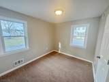 11 Van Dam Ave - Photo 7