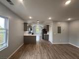 190 E Lindsley - Photo 3