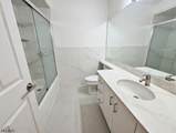 35 Thompson Ave - Photo 16