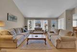 705 Schoolhouse Ln - Photo 6