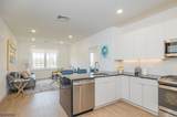 558 Market St - Photo 5