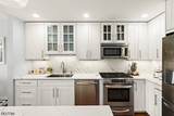 1125 Maxwell Ln - Photo 3