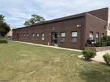 565 Green Ln - Photo 1