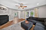 121 E Maple Ave - Photo 9