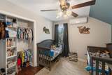 555 E Maple Ave - Photo 19