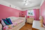 25 Lawrence Dr - Photo 22