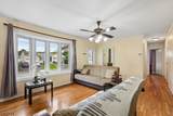 25 Lawrence Dr - Photo 6