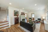 31 Morse Ave - Photo 5